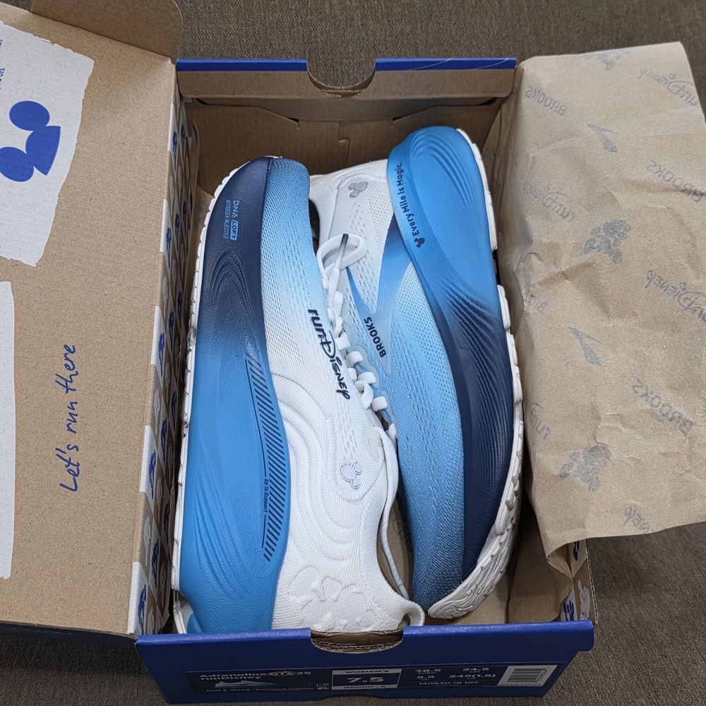 Brooks runDisney Adrenaline GTS 25, Women’s 7.5 M Shoes - New